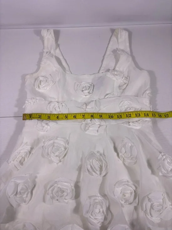 Lulus White Sleeveless Tiered Rosette Midi Dress size Small - Picture 6 of 9